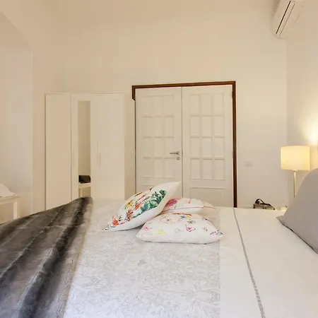 Ginjinha House - 4 - Bairro Alto - With Ac By Lisbeyond 3* Lisboa